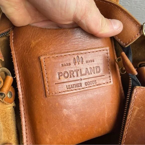 Portland Leather Goods Medium Crossbody Tote Purse Bag Chestnut Brown - Picture 12 of 16